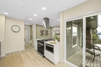 9919 Arrowsmith Avenue S, Seattle, WA 98118 - Photo 13