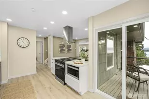 9919 Arrowsmith Ave S, Seattle, WA 98118 - Photo 13
