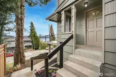 9919 Arrowsmith Avenue S, Seattle, WA 98118 - Photo 3