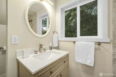 9919 Arrowsmith Avenue S, Seattle, WA 98118 - Photo 27
