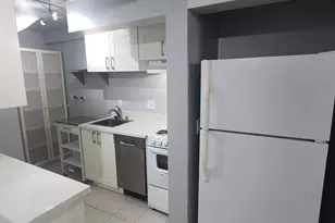 8011 12th Ave NE, Seattle, WA 98115 - Photo 3