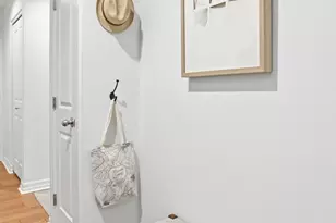 215 20th Ave E, Seattle, WA 98112 - Photo 5