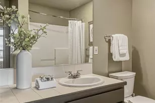 2801 1st Ave, Seattle, WA 98121 - Photo 17