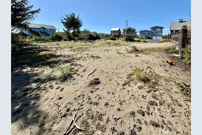 578 Sand Dune Avenue SW, Ocean Shores, WA 98569 - Photo 11