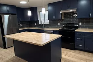 21330 Cypress Way, Lynnwood, WA 98036 - Photo 3