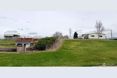 150 Dusty Puddle Road #A&B, Selah, WA 98942 - Photo 29