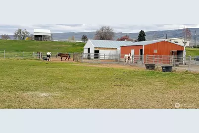 150 Dusty Puddle Road #A&B, Selah, WA 98942 - Photo 35