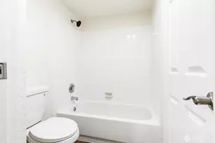 1315 S Puget Dr, Renton, WA 98055 - Photo 19