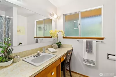 15829 4th Avenue SW, Burien, WA 98166 - Photo 17