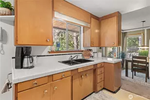 15829 4th Ave SW, Burien, WA 98166 - Photo 13