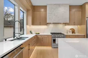 590 W U St, Camas, WA 98607 - Photo 15