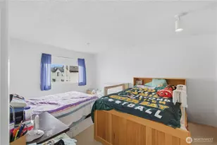 8823 Holly Dr, Everett, WA 98208 - Photo 15