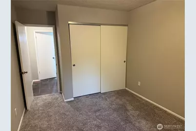 2562 Thorndyke Avenue W #303, Seattle, WA 98199 - Photo 23