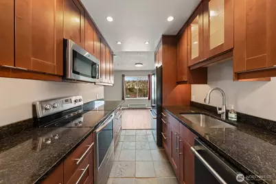 2562 Thorndyke Avenue W #303, Seattle, WA 98199 - Photo 17