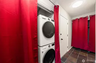 2562 Thorndyke Ave W, Seattle, WA 98199 - Photo 7