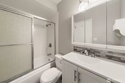 2562 Thorndyke Avenue W #303, Seattle, WA 98199 - Photo 19