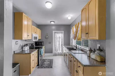 8225 Peace Park Drive, Custer, WA 98240 - Photo 13