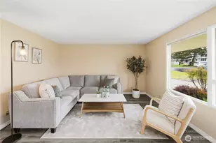 762 Hilltop Ave, Kent, WA 98031 - Photo 3