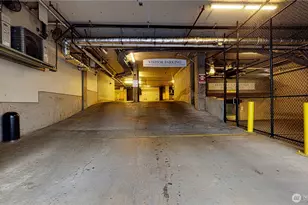 1100 106th Ave NE, Bellevue, WA 98004 - Photo 17