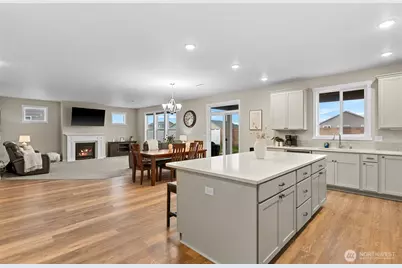 911 NE 7th Avenue, Quincy, WA 98848 - Photo 11