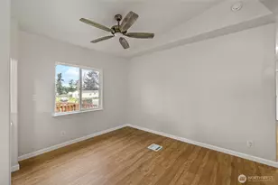 994 Diane Ave, Oak Harbor, WA 98277 - Photo 9