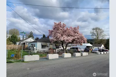 901 11th Street, Sedro Woolley, WA 98284 - Photo 3