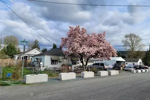 901 11th St, Sedro Woolley, WA 98284 - Photo 3