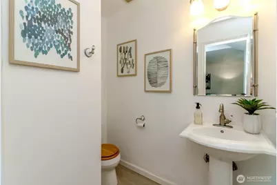 2426 E Pioneer, Puyallup, WA 98372 - Photo 5