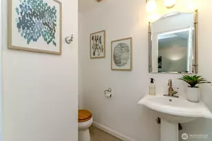 2426 E Pioneer, Puyallup, WA 98372 - Photo 5