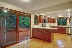 2668 E Lake Sammamish Pkwy NE, Sammamish, WA 98074 - Photo 15
