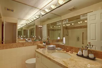 2668 E Lake Sammamish Parkway NE, Sammamish, WA 98074 - Photo 25