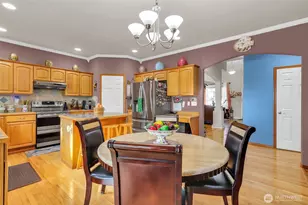 10209 28th Dr SE, Everett, WA 98208 - Photo 7