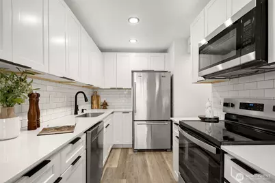 23411 102nd Avenue SE #E308, Kent, WA 98031 - Photo 9