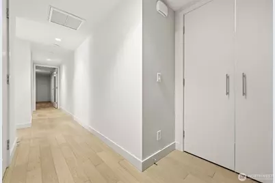 583 Battery Street #715N, Seattle, WA 98121 - Photo 5