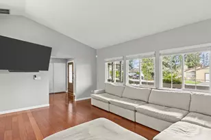 1027 SW 348th Pl, Federal Way, WA 98023 - Photo 9