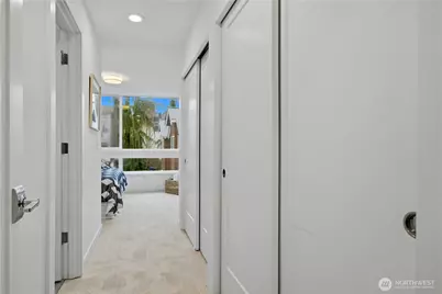 7433 A 4th Avenue NE, Seattle, WA 98115 - Photo 11