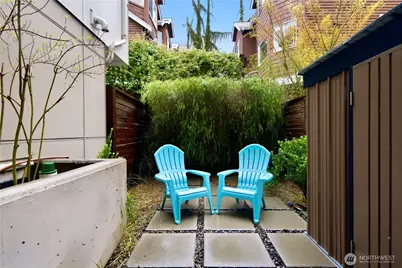 7433 A 4th Avenue NE, Seattle, WA 98115 - Photo 9