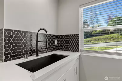 2535 S I St #A, Tacoma, WA 98405 - Photo 7