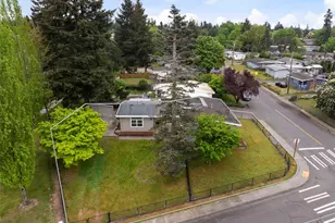 2502 NE 7th St, Renton, WA 98056 - Photo 23