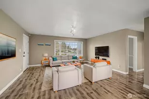 2502 NE 7th St, Renton, WA 98056 - Photo 7