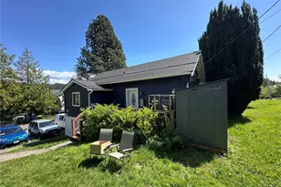 1007 22nd St, Bellingham, WA 98225 - Photo 3