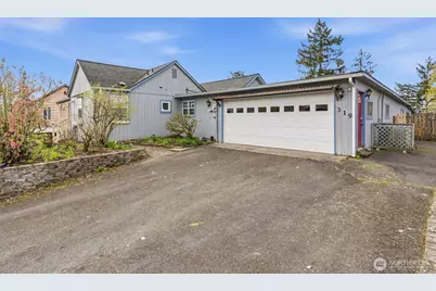 319 N 3rd Street, Kalama, WA 98625 - Photo 3