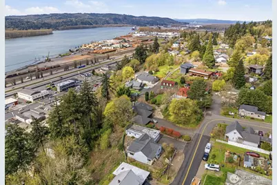 319 N 3rd Street, Kalama, WA 98625 - Photo 35