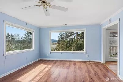 319 N 3rd Street, Kalama, WA 98625 - Photo 9