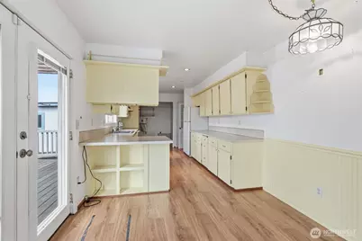 319 N 3rd Street, Kalama, WA 98625 - Photo 11