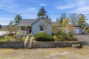 319 N 3rd St, Kalama, WA 98625 - Photo 39