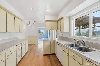 319 N 3rd Street, Kalama, WA 98625 - Photo 13