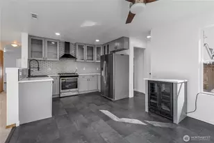 12110 135th St E, Puyallup, WA 98374 - Photo 13