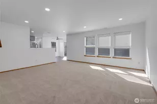 12110 135th St E, Puyallup, WA 98374 - Photo 9