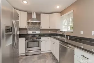 1060 Lynnwood Ave NE, Renton, WA 98056 - Photo 15